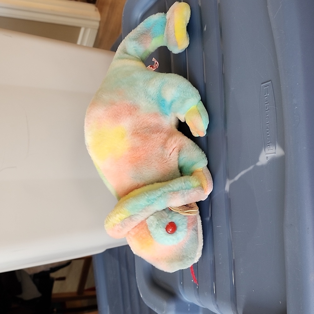 Ty Original beanie buddy chameleon toy from 1999.